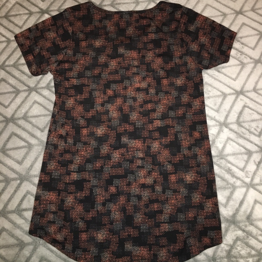 Lularoe Pattern Shirt - Picture 2 of 4